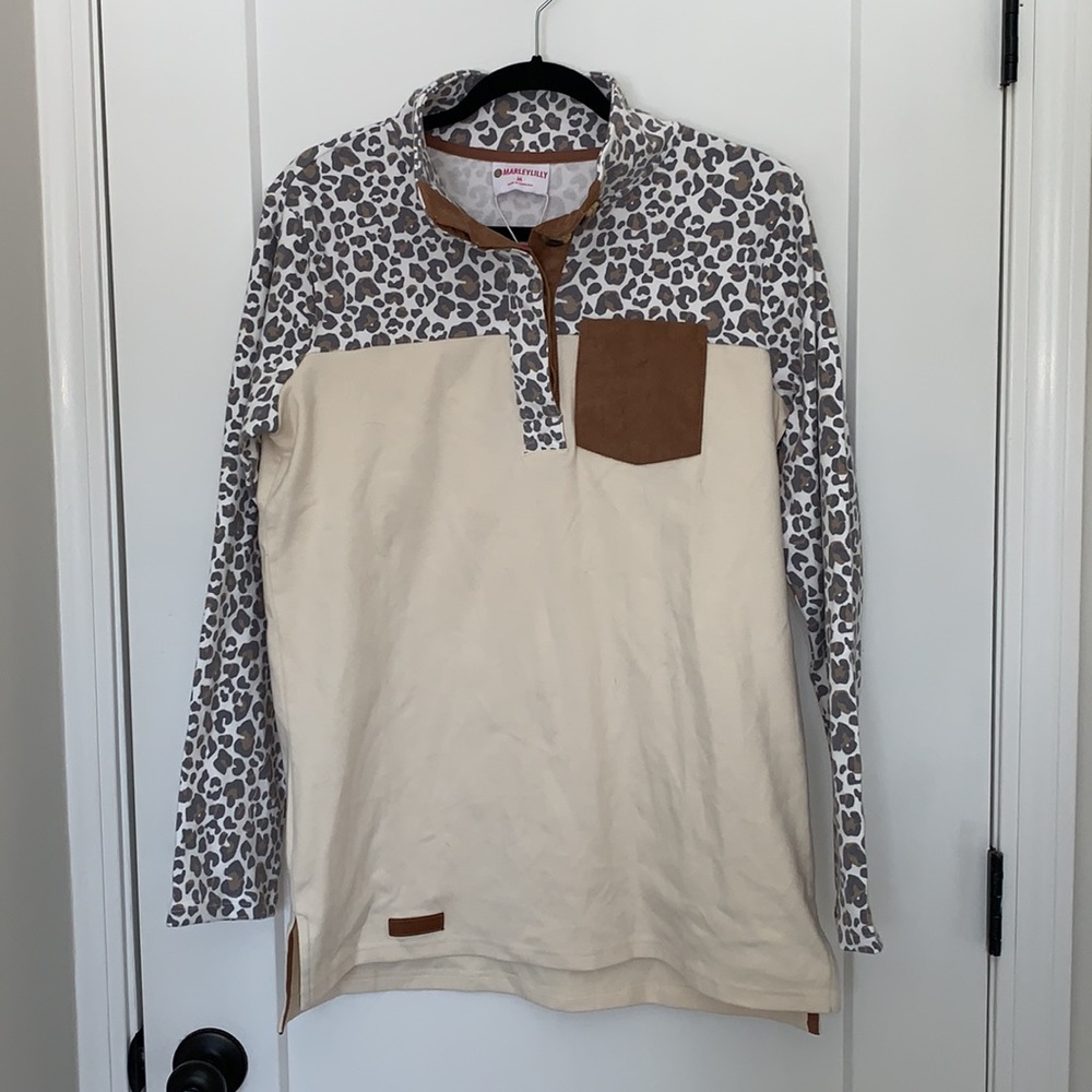 NWT Long Sleeve Popover Tunic MarleyLilly - Leopard